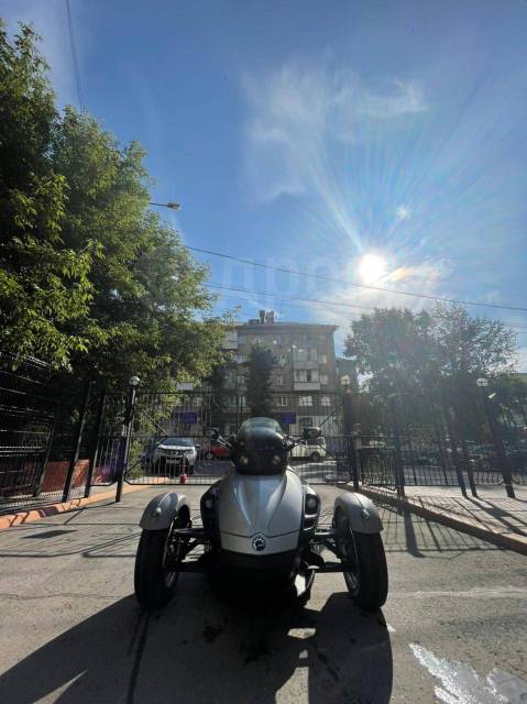 BRP Can-Am Spyder Roadster GS. , ,   