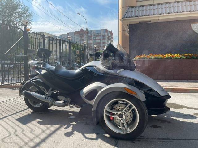 BRP Can-Am Spyder Roadster GS. , ,   