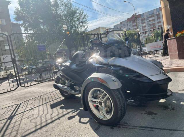 BRP Can-Am Spyder Roadster GS. , ,   