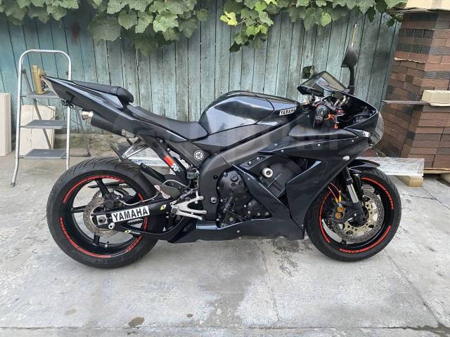 Yamaha r1 2005 камуфляж