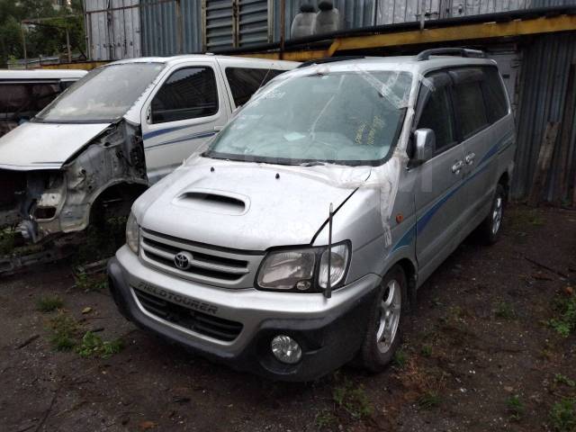 Toyota noah cr50