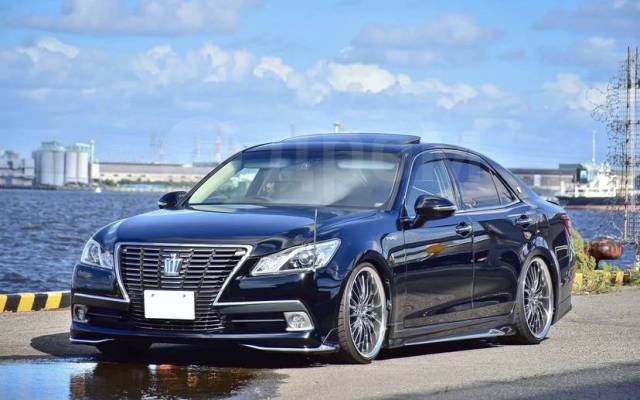 Toyota Crown s210 Royal