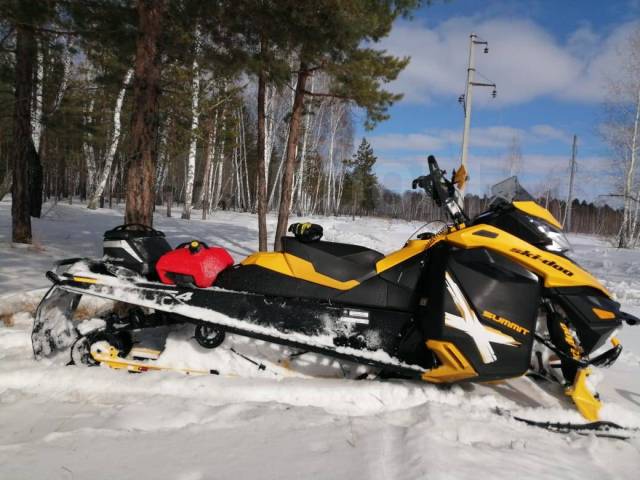 BRP Ski-Doo Summit. ,  ,   