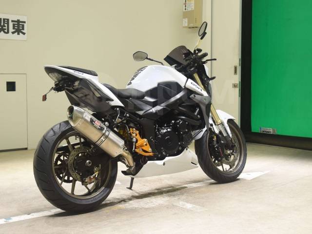 Suzuki GSR 750. 750. ., , ,  .     