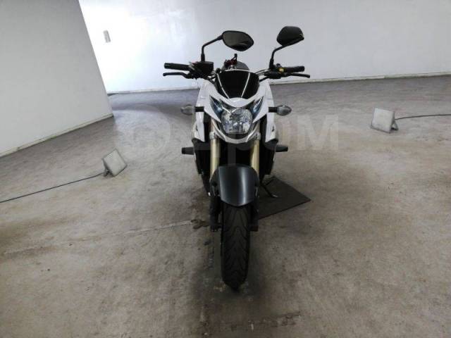 Suzuki GSR 750. 750. ., , ,  .     