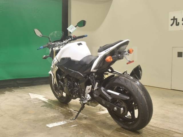 Suzuki GSR 750. 750. ., , ,  .     