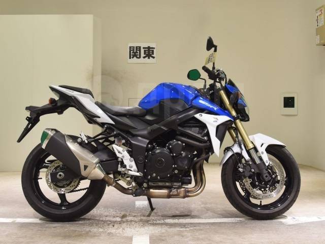 Suzuki GSR 750. 750. ., , ,  .     