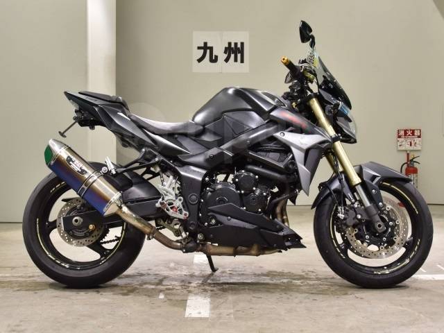 Suzuki GSR 750. 750. ., , ,  .     