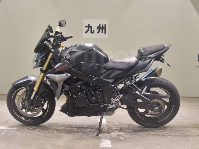 Suzuki GSR 750. 750. ., , ,  .     