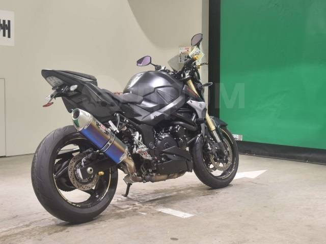 Suzuki GSR 750. 750. ., , ,  .     