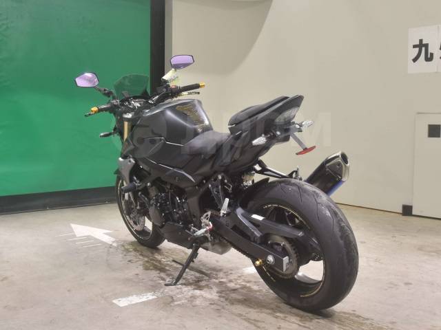 Suzuki GSR 750. 750. ., , ,  .     