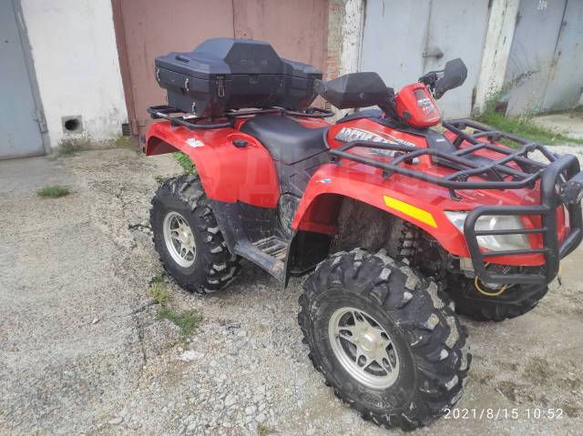 Arctic Cat 700. ,  \,   