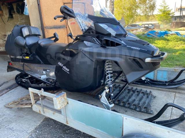 BRP Ski-Doo Expedition LE. ,   