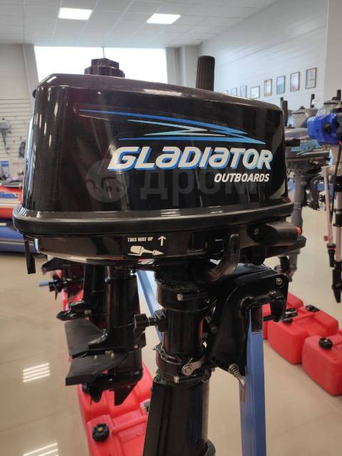 Лодочный мотор гладиатор 5 л с. Лодочный мотор Гладиатор g5fhs. Gladiator g5fhs 5 л.с.. Мотор Gladiator 3 2 х тактный. Gladiator g5fhs в коробке.