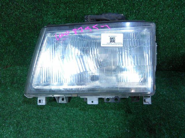 Фары mitsubishi canter. Фара Mitsubishi Canter. Митсубиси Кантер fe300b. Кантер fe517bd. Фары Митсубиси Кантер.
