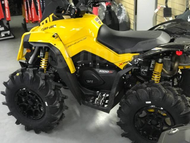 BRP Can-Am Renegade X MR 1000R. ,  \,   