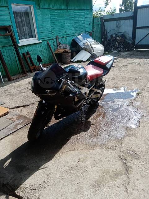 Yamaha R1. 1 000. ., ,  