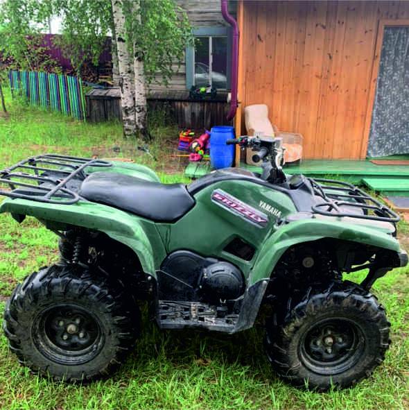 Yamaha Grizzly 550. ,  \,   