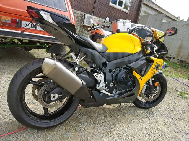 Suzuki GSX-R 750. 750. ., , ,  .     