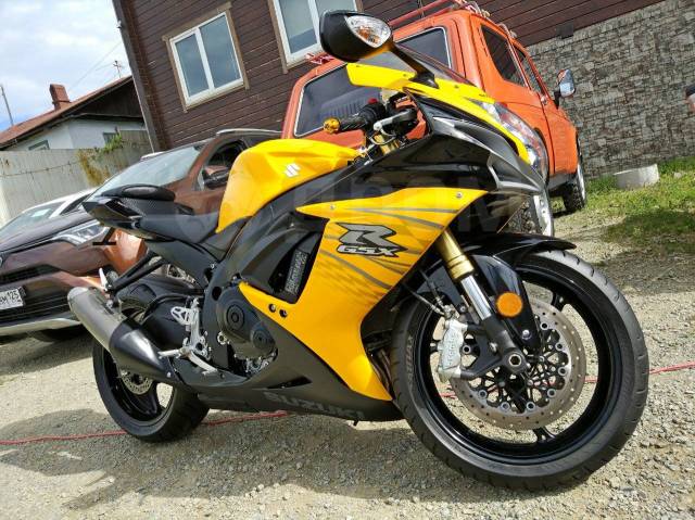 Suzuki GSX-R 750. 750. ., , ,  .     