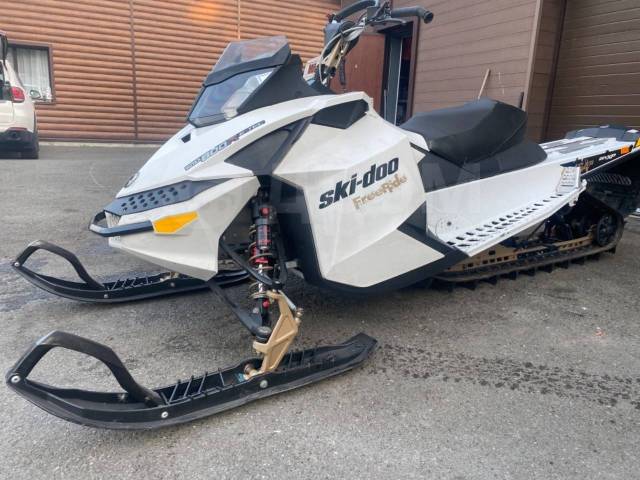 BRP Ski-Doo Summit Freeride. ,  ,   