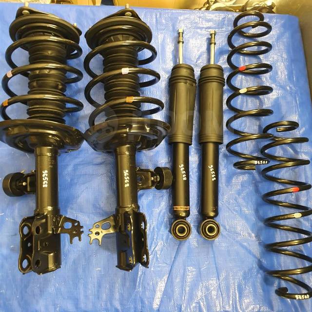 Toyota camry 70 стойки передние. Camry v70 передний амортизатор. передние стойки камри 70. амортизаторы камри 70. амортизатор тойота камри 40.