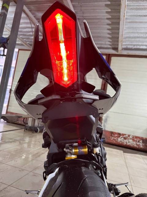 Yamaha YZF-R1M. 1 000. ., , ,   