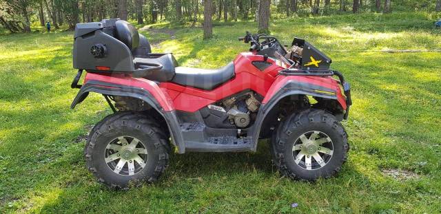 BRP Can-Am Outlander Max 800. ,  \,   