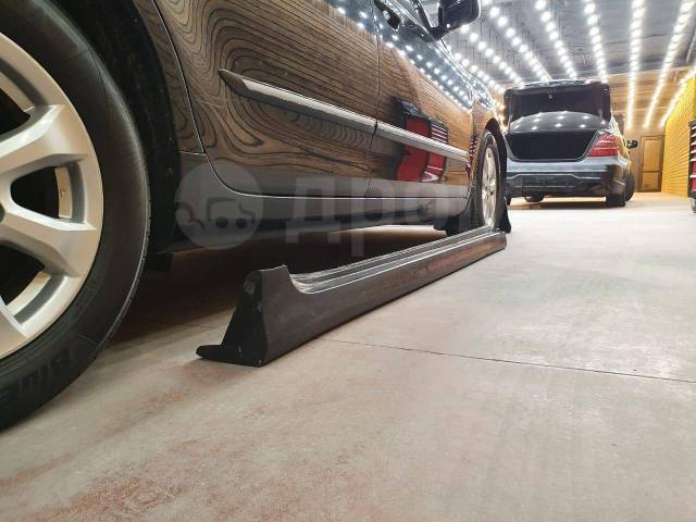 Пороги camry. Пороги Camry 40 se. Пороги Camry 70 se. Порог на тойоту Камри 40 se. Камри 40 пороги накладки обвес.