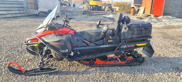 BRP Ski-Doo Expedition SE. ,  ,   