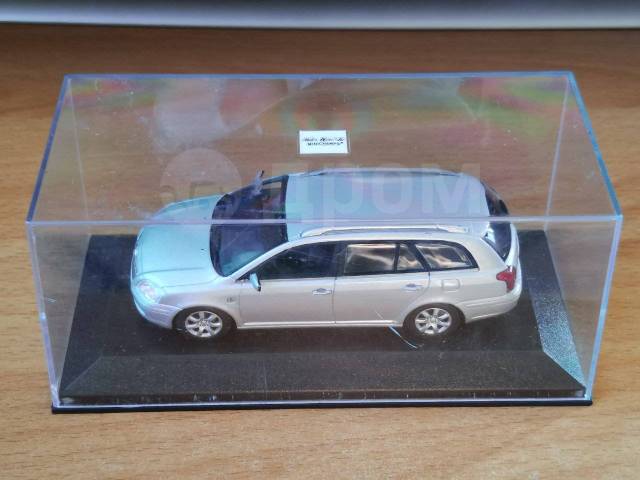 Модель Toyota Avensis Wagon, Minichamps, 1:43, металл, б/у