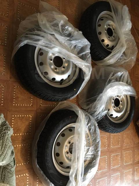 Продам новые колеса в сборе на ниву, 16", 4 шт, 185 мм, 75 % ...