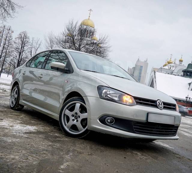 Купить Накладки на пороги Volkswagen Polo (Фольксваген Поло) 2010-2020г ...