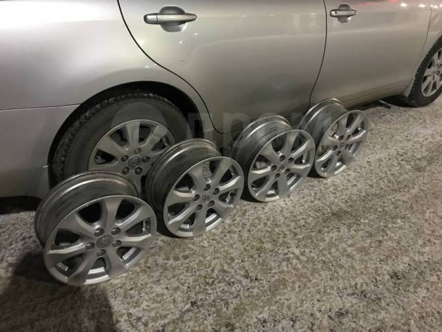 Камри Стрекоза на Vossen r16