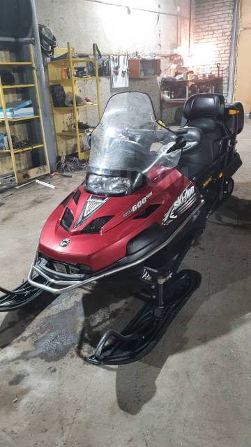 BRP Ski-Doo Expedition. ,  ,   