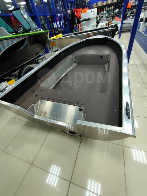 Windboat.  4,20.,   , 30,00.. 