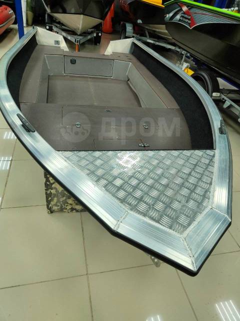 Windboat.  4,20.,   , 30,00.. 