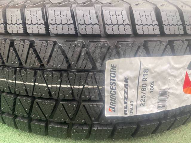 Bridgestone blizzak v3 отзывы. Bridgestone Blizzak DM-v3. Blizzak DM-v3. Durun rw501.