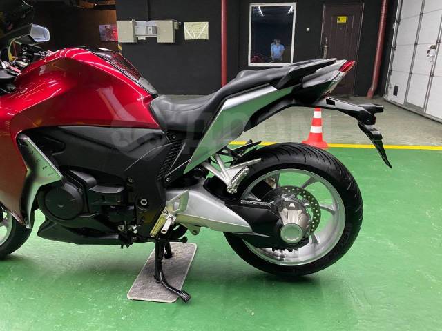 Honda VFR 1200F. 1 200. ., , ,   