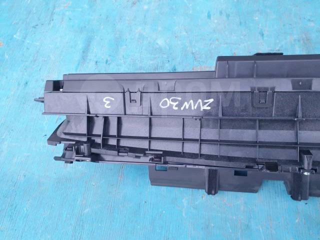  J1 [83800-47D11] Toyota Prius ZVW30 2Zrfxe 2-  83800-47D11  