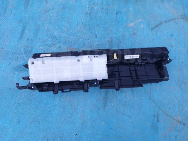  J1 [83800-47D11] Toyota Prius ZVW30 2Zrfxe 2-  83800-47D11  