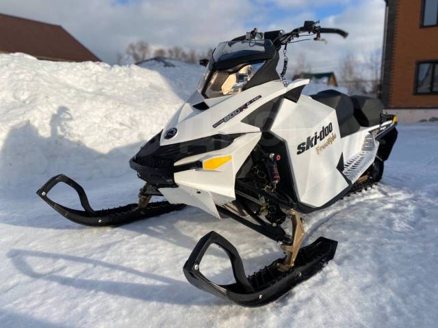 BRP Ski-Doo Summit Freeride. ,  ,   