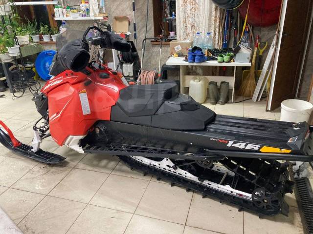 BRP Ski-Doo Summit. ,  ,   