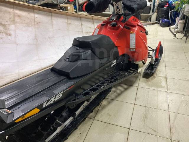 BRP Ski-Doo Summit. ,  ,   