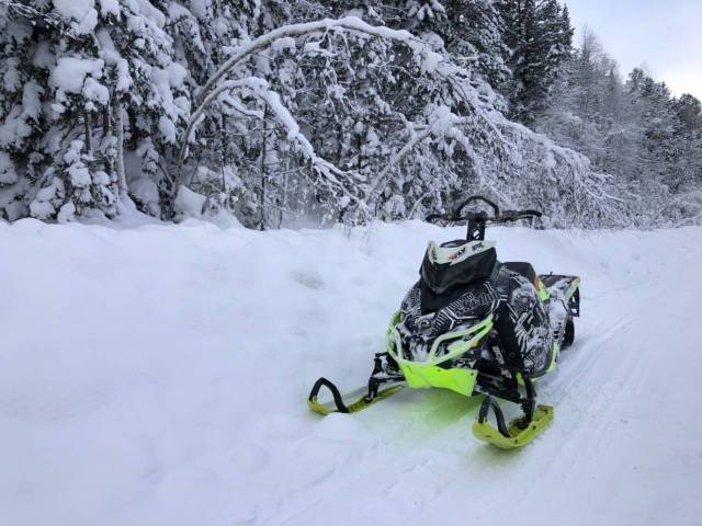 BRP Ski-Doo Summit. ,  ,   