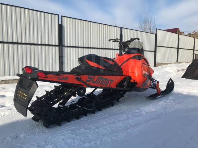 BRP Ski-Doo Summit X.  ,   