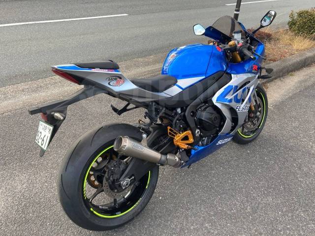 Suzuki GSX-R 1000. 1 000. ., , ,  .     