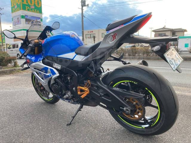 Suzuki GSX-R 1000. 1 000. ., , ,  .     