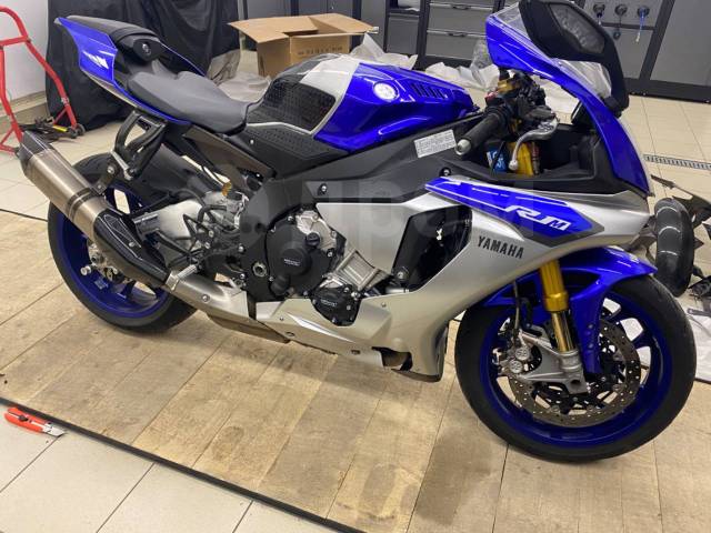 Yamaha YZF-R1M. 1 000. ., , ,   