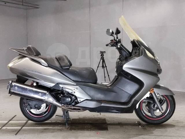 Honda Silver Wing. , ,  .     